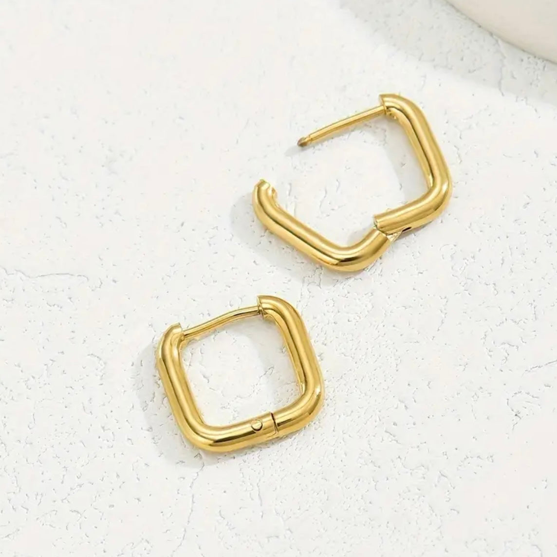 Golden square earrings