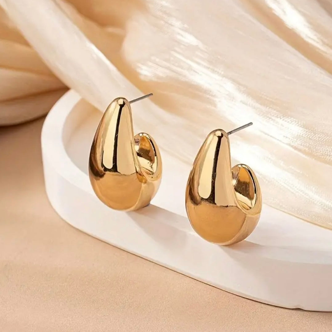 Golden drop earrings