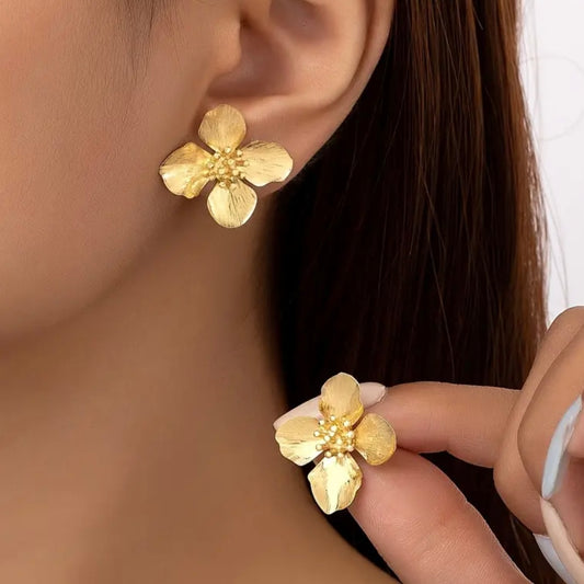 Golden flower earrings